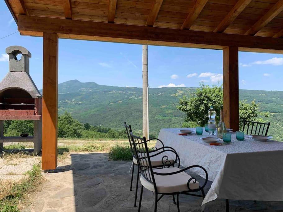 La Casa Sulla Collina Villa Varsi Exterior photo
