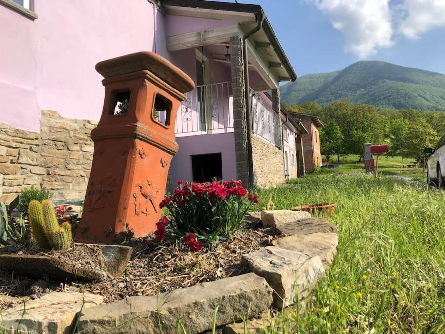 La Casa Sulla Collina Villa Varsi Exterior photo